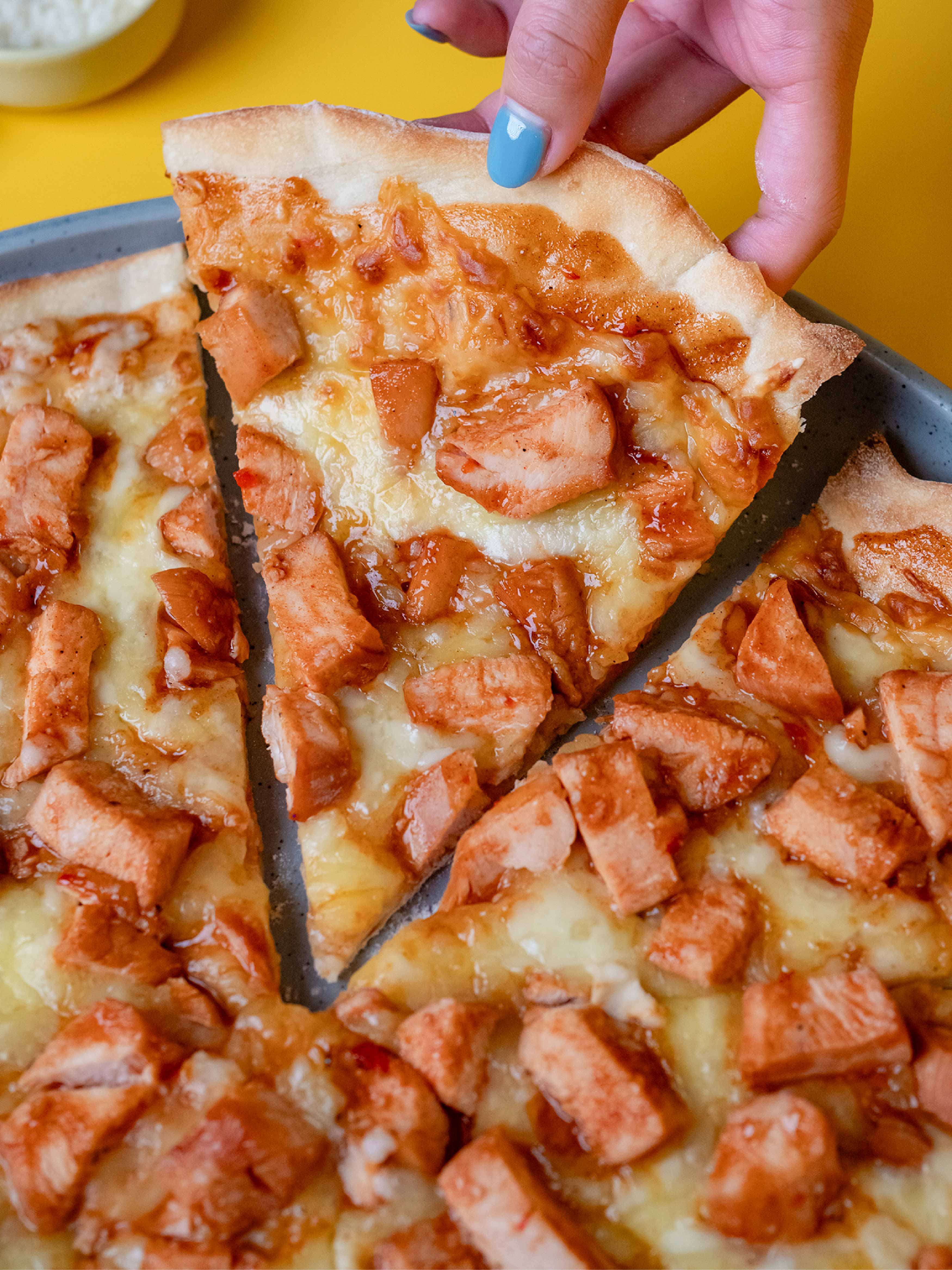 Feast on New York-style pizza buffet with 6 bold, cheesy flavours for only THB399 per person.